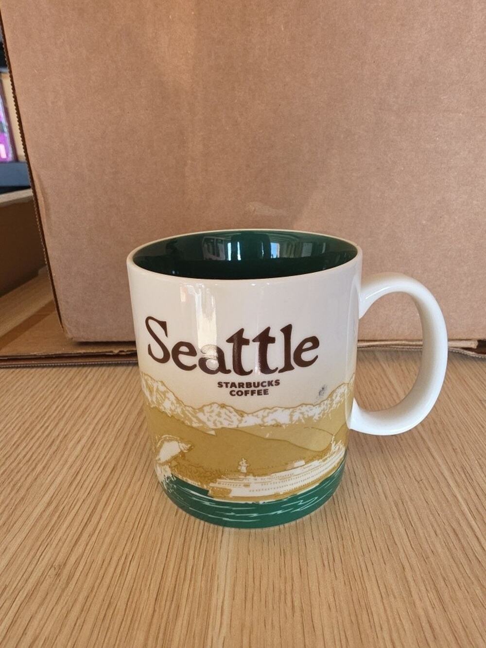 Starbucks Collector Series Seattle Mug 16oz 2008 Green White Beige Coffee Tea